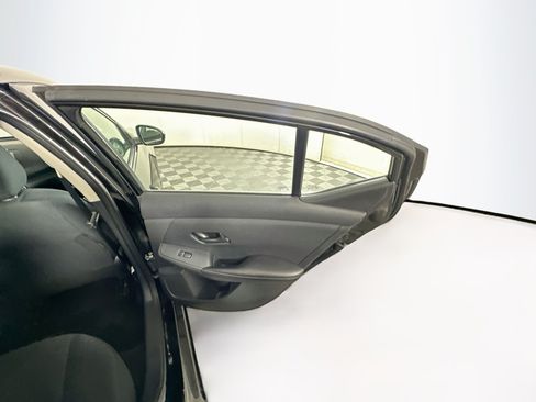 Used 2024 Nissan Sentra S FWD image 28