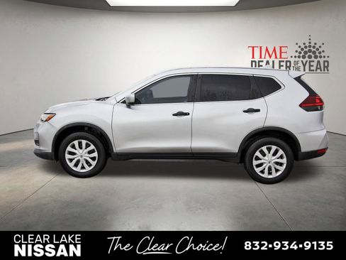 Used 2019 Nissan Rogue S image 4