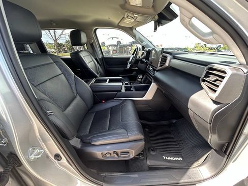Used 2023 Toyota Tundra Limited AWD/4WD image 29