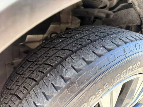 Used 2021 Nissan Rogue SV w/ Premium Package image 13