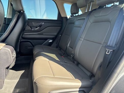 Used 2023 Lincoln Corsair Reserve AWD/4WD image 9