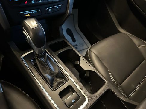 Used 2019 Ford Escape SEL FWD image 16