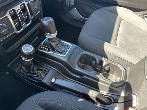 Used 2023 Jeep Gladiator Overland image 20