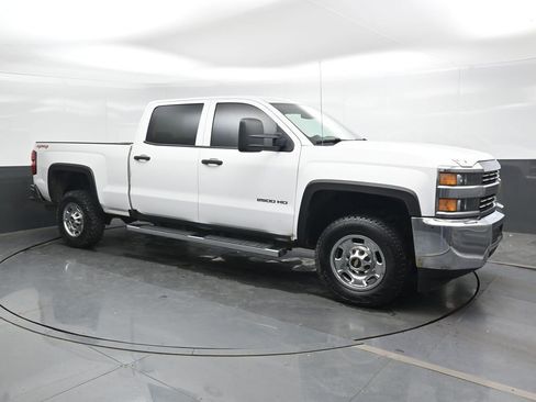 Used 2015 Chevrolet Silverado 2500 W/T AWD/4WD image 1