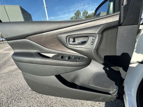 Used 2024 Nissan Murano Platinum w/ Cargo Package FWD image 26