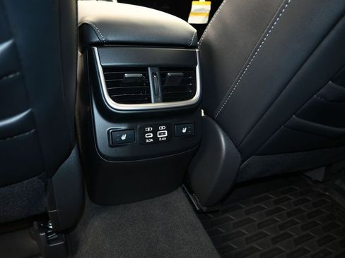 Used 2023 Subaru Outback Limited image 25