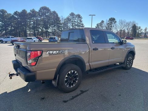 Used 2023 Nissan Titan PRO-4X w/ Pro-4x Convenience Package image 8