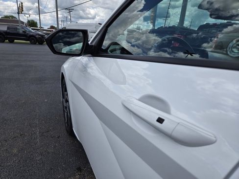 Used 2025 Hyundai Elantra Sport FWD image 37