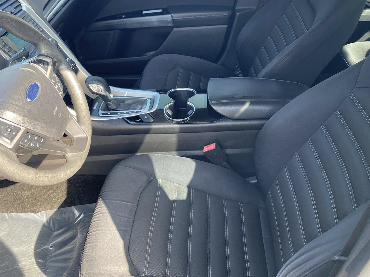 Used 2014 Ford Fusion SE FWD image 14