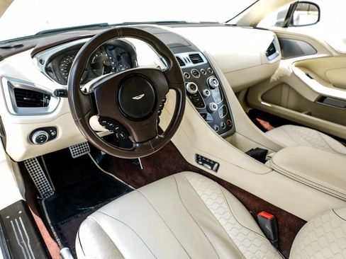 Used 2016 Aston Martin Vanquish Volante RWD image 3