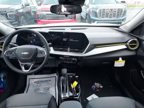 New 2026 Chevrolet Trax LT w/ Driver Confidence Package FWD image 15