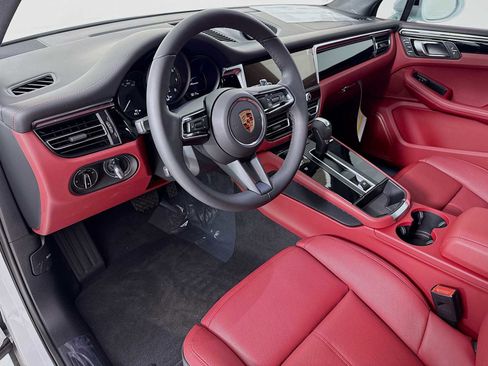New 2026 Porsche Macan AWD/4WD image 4