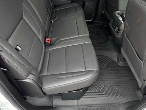 Used 2025 Chevrolet Silverado 1500 LT Trail Boss w/ Convenience Package II AWD/4WD image 25
