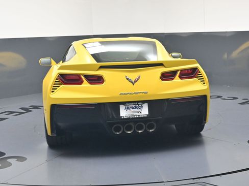 Used 2019 Chevrolet Corvette Stingray Coupe RWD image 8