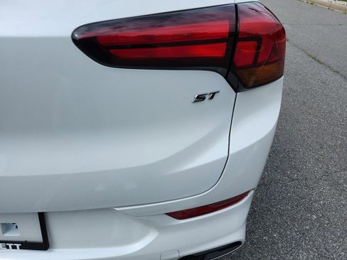 Certified 2023 Buick Encore GX Select w/ Experience Buick Package image 5