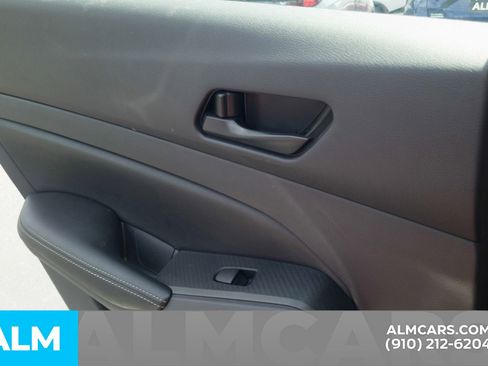 Used 2025 Nissan Altima 2.5 SV FWD image 24