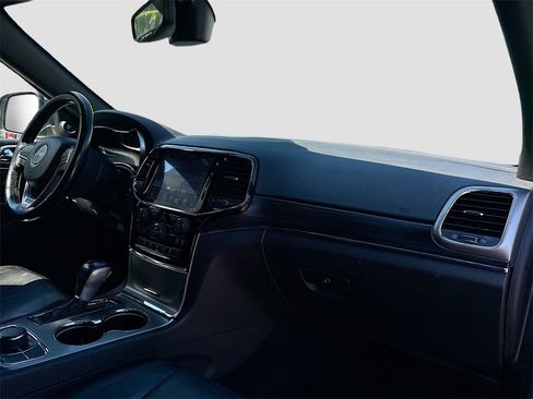 Used 2020 Jeep Grand Cherokee Limited image 30