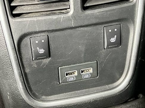 Used 2018 Dodge Charger GT AWD/4WD image 24