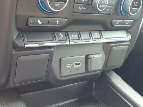 Used 2021 Chevrolet Silverado 1500 LT Trail Boss AWD/4WD image 15
