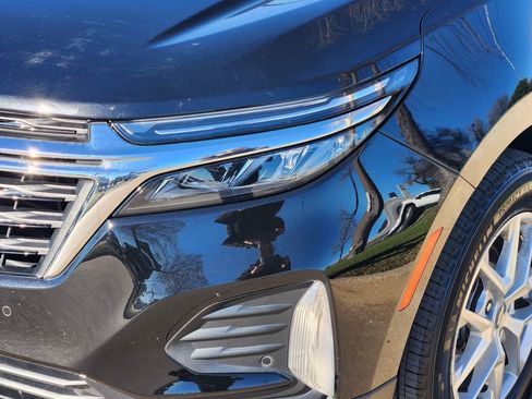 Used 2023 Chevrolet Equinox LT image 9