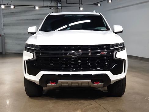 Used 2021 Chevrolet Tahoe Z71 w/ Z71 Signature Package AWD/4WD image 2