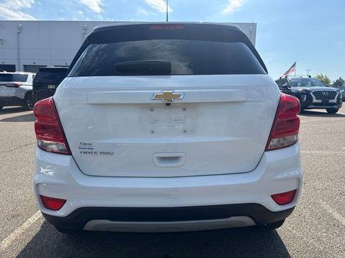 Certified 2022 Chevrolet Trax LT w/ LT Convenience Package AWD/4WD image 8