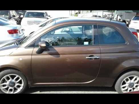 Used 2015 FIAT 500 Pop FWD image 2