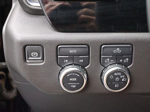 Used 2024 GMC Sierra 1500 Elevation AWD/4WD image 25