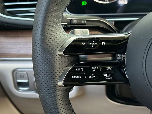 New 2026 Mercedes-Benz GLS 580 4MATIC image 26