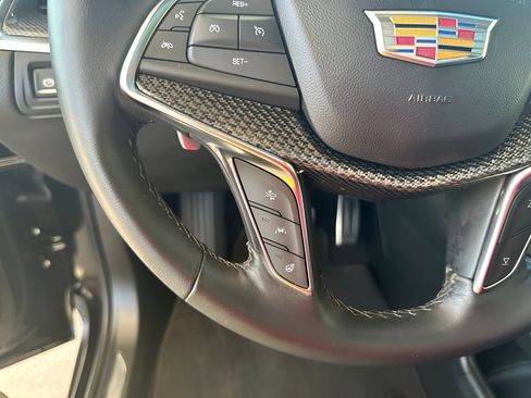 Used 2024 Cadillac XT5 Sportv w/ Technology Package AWD/4WD image 21
