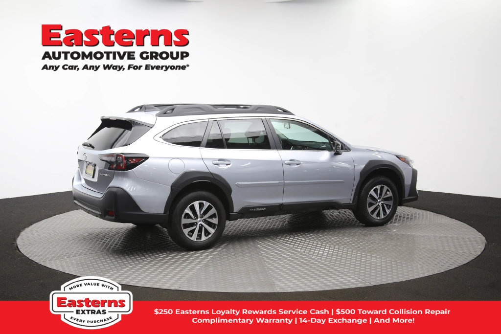 Used 2025 Subaru Outback Premium AWD/4WD image 37