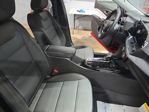 New 2026 Chevrolet Trax LT w/ Driver Confidence Package image 11