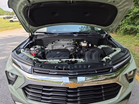 New 2026 Chevrolet TrailBlazer LT w/ Driver Confidence Package FWD image 37