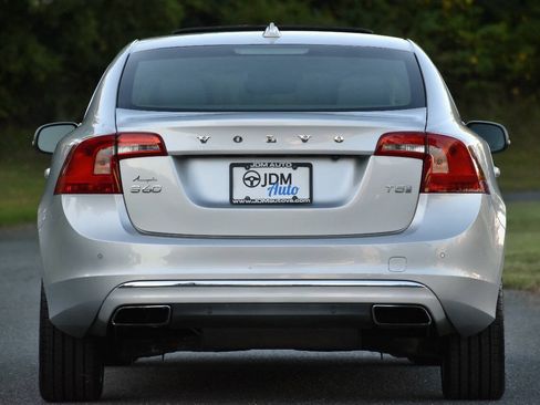 Used 2016 Volvo S60 T5 Inscription Platinum FWD image 6