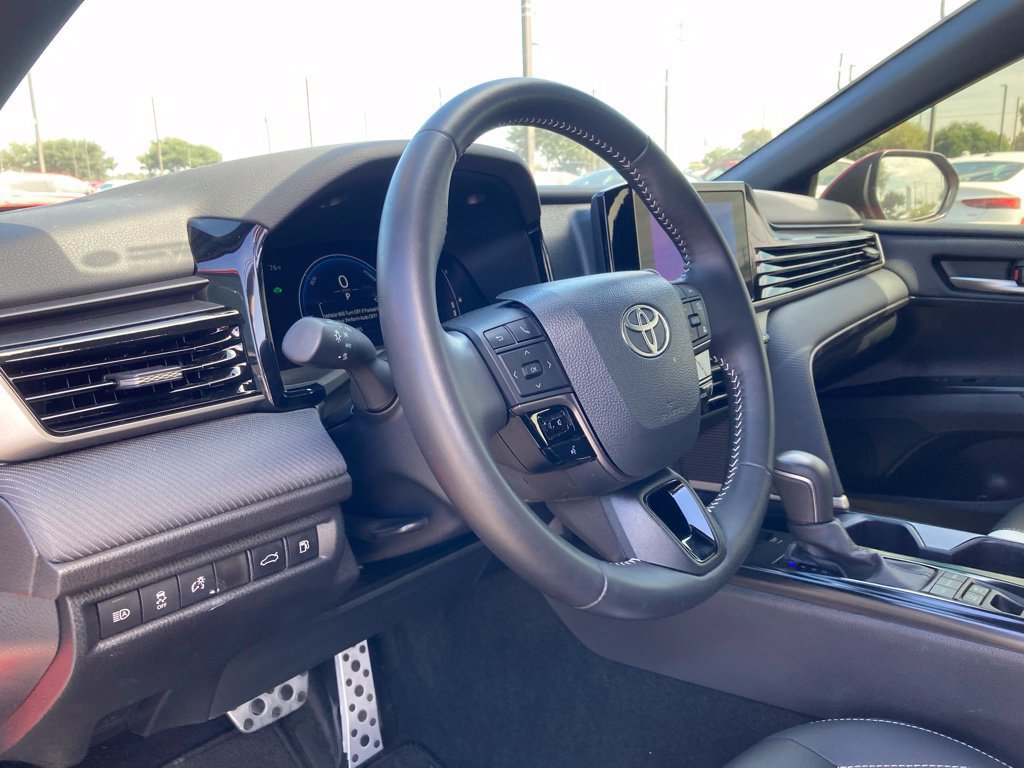 Used 2026 Toyota Camry SE w/ Convenience Package FWD image 9