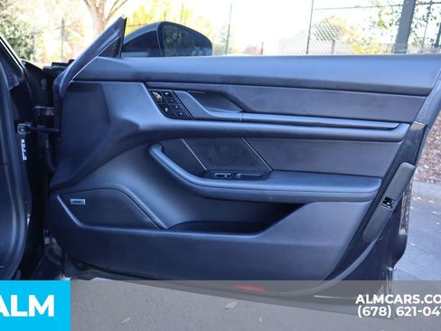 Used 2021 Porsche Taycan image 27