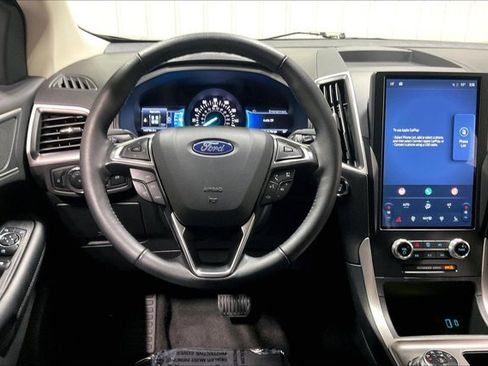 Used 2024 Ford Edge SEL image 5