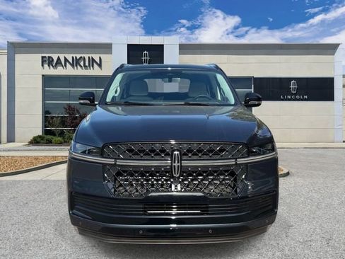 New 2026 Lincoln Navigator Reserve AWD/4WD image 2