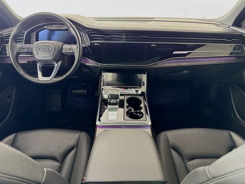 Used 2020 Audi Q8 Prestige image 11