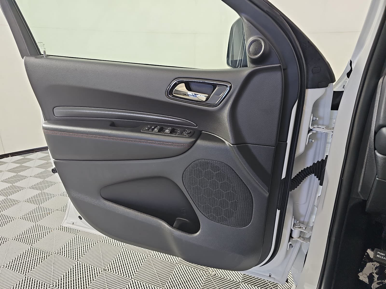 Used 2025 Dodge Durango GT AWD/4WD image 27