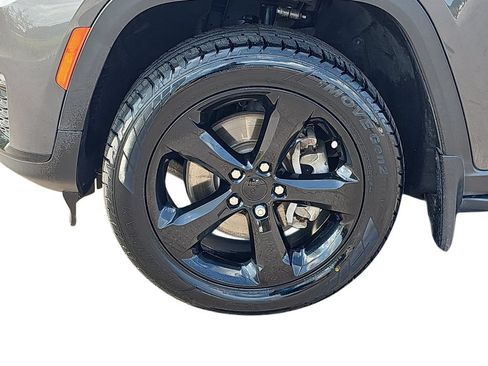 Used 2022 Jeep Grand Cherokee L Limited w/ Black Appearance Package RWD image 31