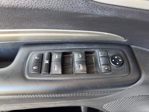 Used 2020 Dodge Durango SXT w/ 3rd Row Seating Group RWD image 12