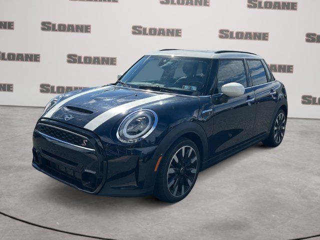 Used 2023 MINI Cooper S FWD image 1
