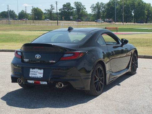 Used 2026 Toyota GR86 Premium w/ GR Aero Kit RWD image 19