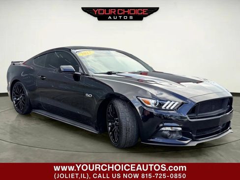 Used 2017 Ford Mustang GT RWD image 8