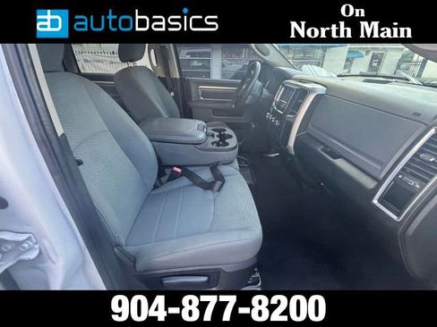 Used 2020 RAM 1500 Classic SLT AWD/4WD image 10