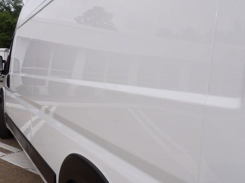 Used 2023 RAM ProMaster 2500 FWD image 9