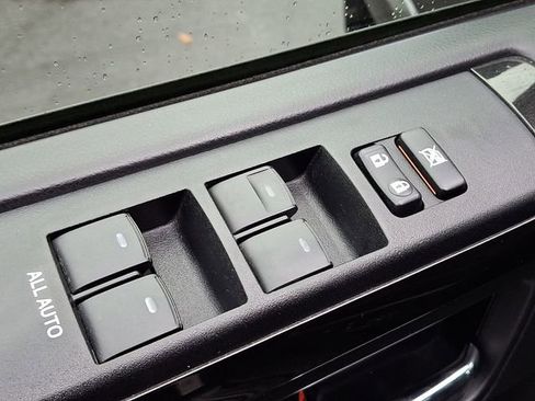 Certified 2018 Toyota 4Runner TRD Off-Road image 14