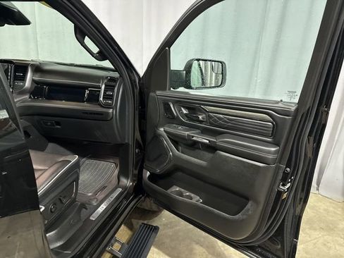 Used 2025 RAM 1500 Limited AWD/4WD image 36