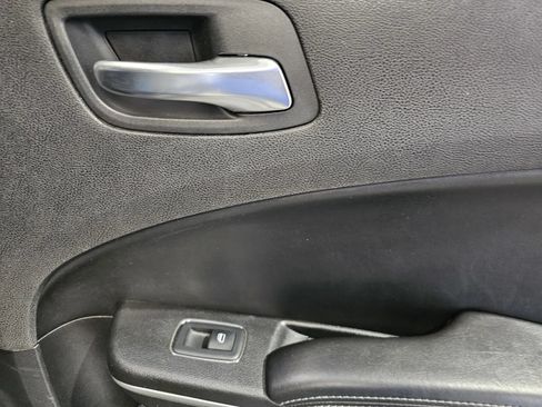 Used 2019 Dodge Charger SXT w/ Leather Interior Group RWD image 8